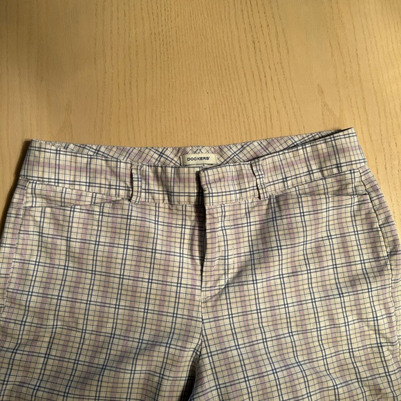 Ladies Dockers - Picture 4 of 8